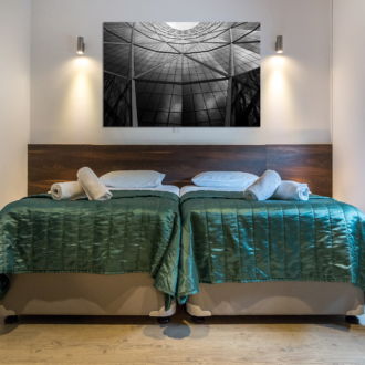 tablou canvas Perfect symmetry UAR 021 mockup 1