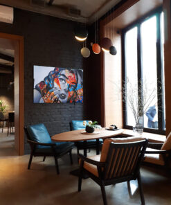 tablou canvas dependenta de frumusete AGR 013 mockup 1