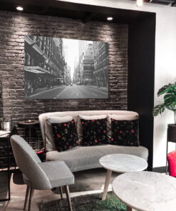 tablou canvas pe strada in manhattan UNL 023 mockup 1