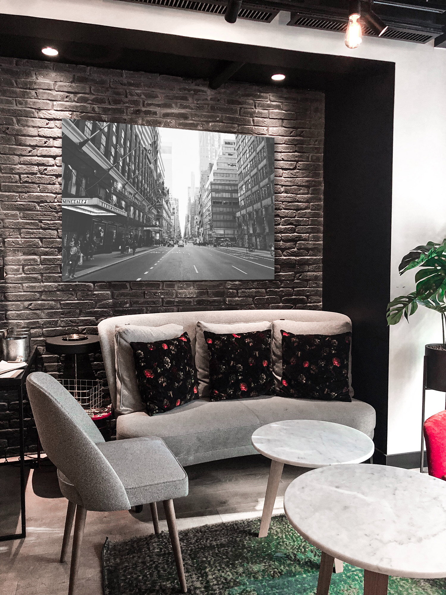 tablou canvas pe strada in manhattan UNL 023 mockup 1 tablou canvas pe strada in manhattan UNL 023 mockup 1